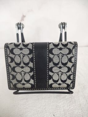 NWT Coach Black and White Signature Card Case